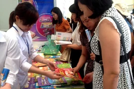 Sách giáo khoa không thể đến tay học sinh dù nhiều trường đã vào năm học mới