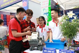 [Ảnh] Hàng nghìn sản phẩm ra mắt trong Ngày hội Công nghệ thông tin giáo dục Hà Nội