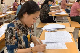 Điểm kỳ lạ trong phổ điểm tiếng Anh tốt nghiệp THPT được giải thích như thế nào?