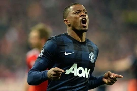 Man Utd cho Evra cơ hội cuối cùng