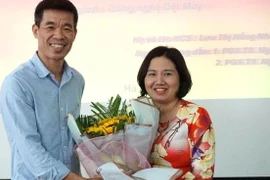 Luận án tiến sĩ "áo ngực" được bảo vệ thành công, là công trình khoa học nghiêm túc