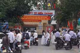 Sở GD-ĐT Thanh Hóa rút kinh nghiệm vụ học sinh không được dự khai giảng vì đến muộn