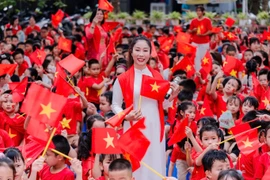 Hơn 2,3 triệu học sinh Hà Nội cùng cả nước khai giảng năm học mới "Kỷ cương - Sáng tạo - Đột phá - Phát triển"