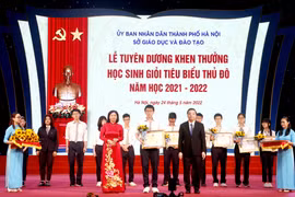 Tuyên dương 700 học sinh giỏi tiêu biểu Thủ đô năm học 2021-2022