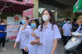 Hôm nay 3-5, học sinh THCS, THPT Hà Nội đi học trở lại