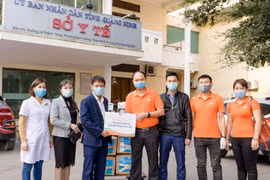 Hỗ trợ hơn 4 tỷ đồng tới các điểm nóng phòng chống Covid-19