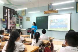 Cắt giảm hàng loạt nội dung 10 môn học phổ thông năm học mới vì Covid-19