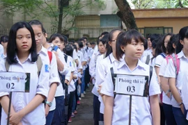 Hà Nội: Điểm chuẩn lớp 10 trường chuyên tăng vọt