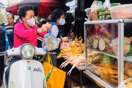 [Ảnh] 29 Tết nắng đẹp, chợ chật như nêm