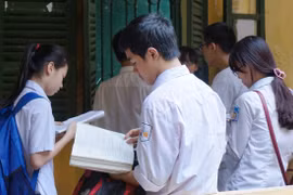 Hà Nội loại học sinh trúng tuyển lớp 10 ngoài chỉ tiêu được giao