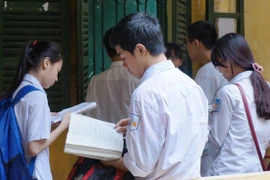 Hà Nội loại học sinh trúng tuyển lớp 10 ngoài chỉ tiêu được giao