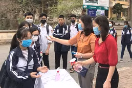 Phát hiện học sinh, giáo viên mắc Covid-19, Hải Phòng, Hải Dương cách ly hàng trăm F1