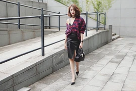 Hoàng Thùy Linh phá cách với tóc ngắn và phong cách tối giản