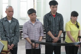 Vào nhà nghỉ giao dịch, nhờ anh trai cảnh giới vẫn không thoát