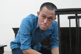 Nhân viên bảo vệ trộm tiền ngân hàng xong, thú tội với… mẹ đẻ