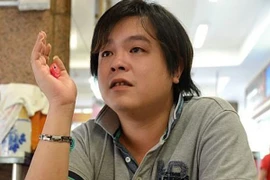 Cư dân mạng Singapore ráo riết săn lùng chủ cửa hàng ĐTDĐ lừa du khách Việt