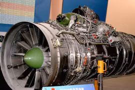 Trung Quốc ngừng sản xuất máy bay chiến đấu J-15, J-16 do vấn đề động cơ