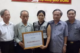 CLB Sỹ quan hưu trí Công an Hà Nội ủng hộ 30 triệu đồng xây dựng khu tưởng niệm chiến sĩ Gạc Ma