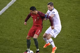 Ronaldo nhạt nhòa, Bồ Đào Nha bị Iceland chia điểm