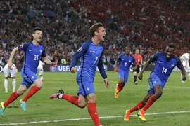 Pháp 2-0 Albania: Thắng hú vía, Pháp giành vé đi tiếp!