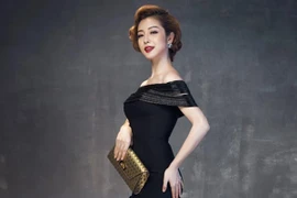 Jennifer Phạm khoe đường cong quyến rũ với các thiết kế của Lê Thanh Hoà