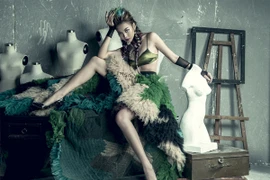 "Phá bỏ mọi giới hạn", Thanh Hằng hoá thân vị nữ thần quyền lực