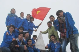 Rạo rực trên đỉnh Phanxipăng