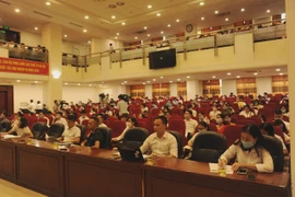 Hơn 300 doanh nghiệp, đại lý ô tô, xe máy dự tập huấn nộp lệ phí trước bạ điện tử