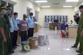 Từ thùng hàng nghi vấn, bắt giữ hơn 30 kg ma túy Ketamin