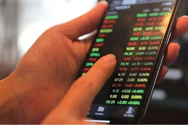 Chứng khoán nhuộm sắc đỏ, VN-Index giảm sâu hơn 52 điểm