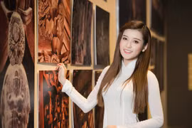 Á hậu Huyền My góp sức bảo vệ di sản đình làng Việt