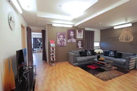 "Đột nhập" ngôi nhà chung của 14 thí sinh Vietnam’s Next Top Model 2015