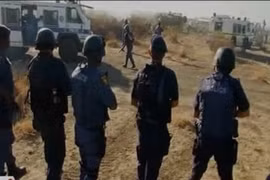 Nam Phi: Lại 1 vụ đụng độ giữa cảnh sát và thợ mỏ