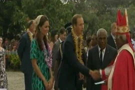 Hoàng gia Anh: kiện 1 tạp chí Pháp đăng ảnh ngực trần của công nương Katherine