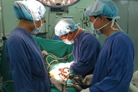 Khỏi triệt để ung thư đại tràng nhờ khám sức khỏe định kỳ