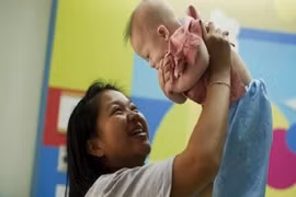 Quốc hội Thái Lan bỏ phiếu cấm đẻ thuê thương mại 