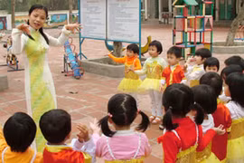 Nhiều giáo viên mầm non thu nhập dưới mức lương tối thiểu