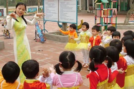 Nhiều giáo viên mầm non thu nhập dưới mức lương tối thiểu