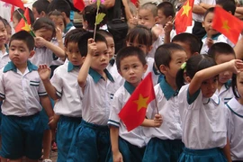 Học phí “khủng” - phụ huynh đòi công khai 