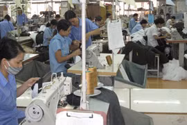 Lương tăng không khiến sản xuất gặp khó khăn