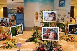 Tình người trong cuộc sống số