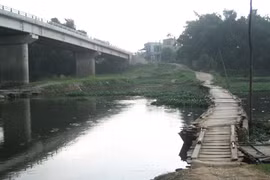 5 năm chưa xong cầu Văn Phương