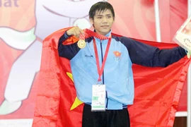 Tiếp tục một ngày “vàng”