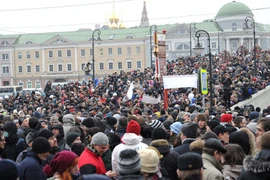 Biểu tình hòa bình tại nhiều thành phố