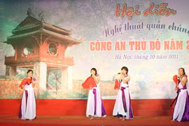 Ngỡ ngàng phẩm chất nghệ sĩ trong người chiến sĩ