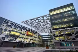 Yahoo có bị thôn tính?
