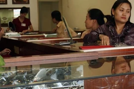 “Chơi” với vàng dễ đau tim