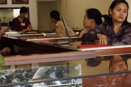 “Chơi” với vàng dễ đau tim