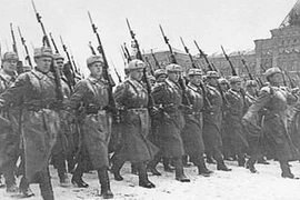  “Cuộc duyệt binh huyền thoại”