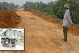 Đường đê “gồng mình” gánh vi phạm